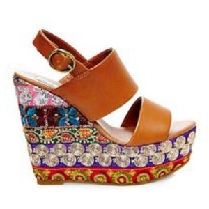 New Steve Madden Aztecaa Cognac Wedge Sandals 6.5